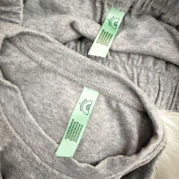 HONEYDEW | Soft Terrycloth Bundle Set T-Shirt + Booty Shorts Gray | Size Small - Picture 6 of 7